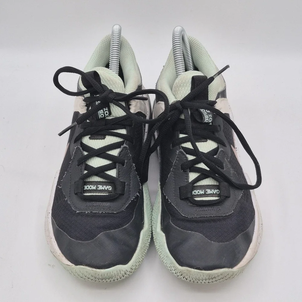Nike Basketball Shoes Youth Size 5Y Low Top Black‎ Mint Pink Lace Up DC5216-003